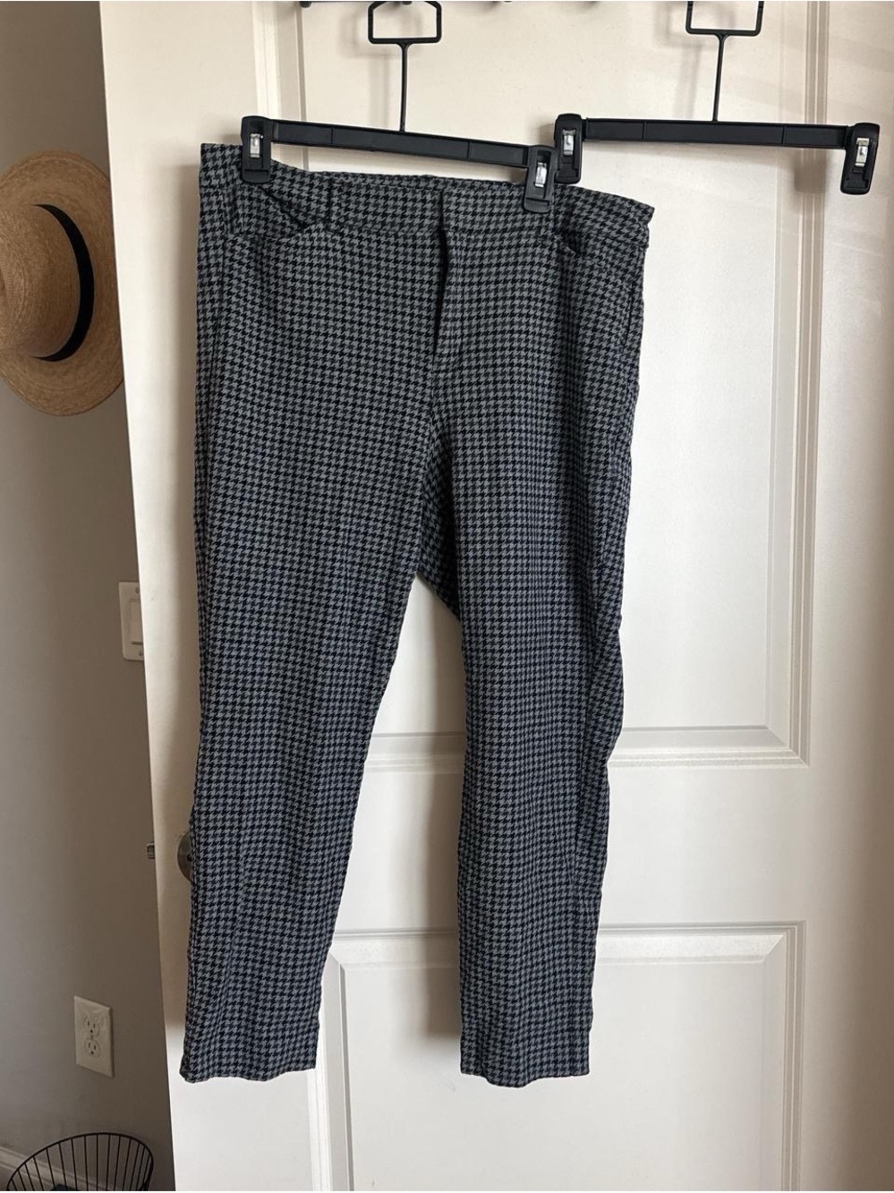 Old Navy Black and Gray Houndstooth Dress Pants